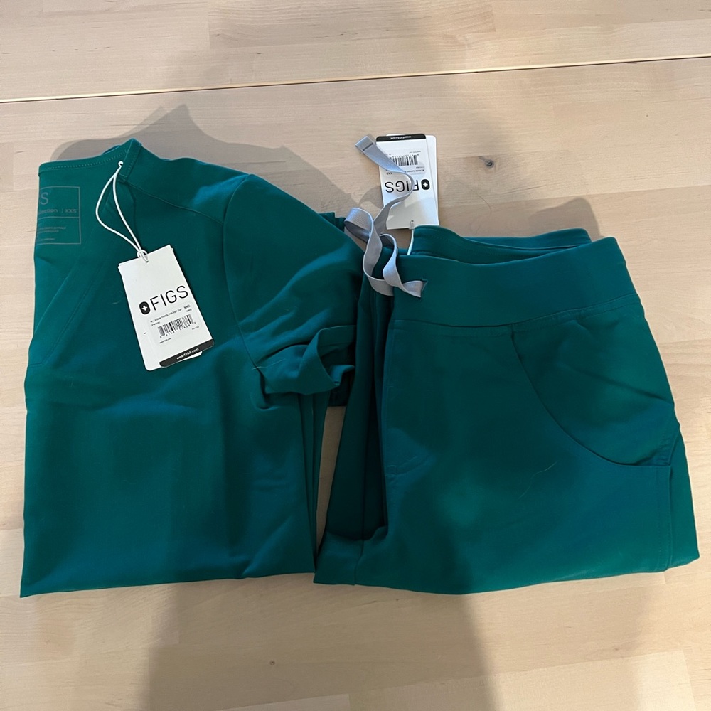 Figs green scrubs